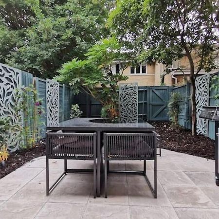 Quiet 4 Bedroom House Between Camden & Kings Cross ลอนดอน ภายนอก รูปภาพ