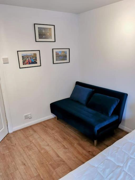 Quiet 4 Bedroom House Between Camden & Kings Cross ลอนดอน ภายนอก รูปภาพ
