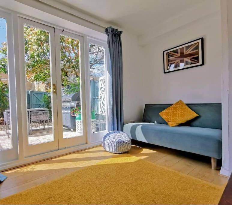 Quiet 4 Bedroom House Between Camden & Kings Cross ลอนดอน ภายนอก รูปภาพ