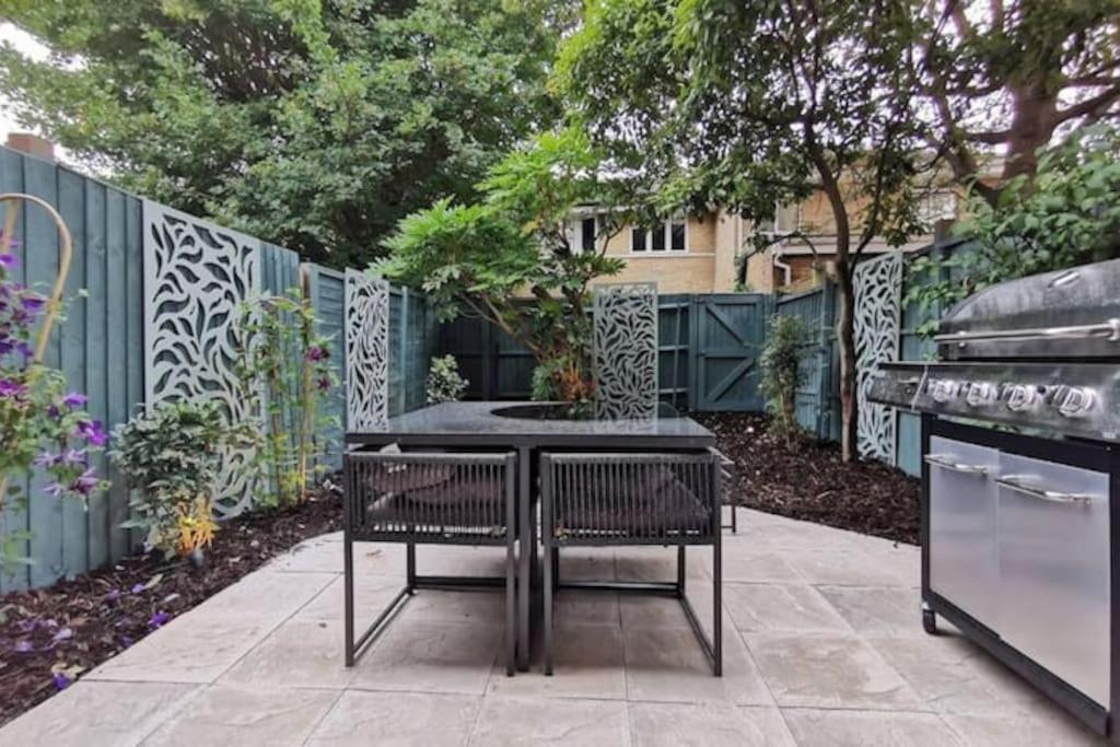 Quiet 4 Bedroom House Between Camden & Kings Cross ลอนดอน ภายนอก รูปภาพ